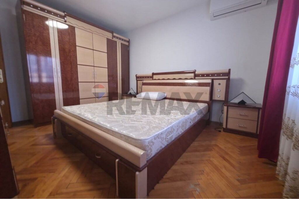 Jepet me qira apartament 3+1 prane Bul Zogu 1