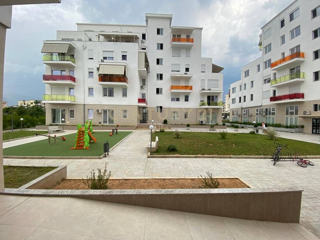 Jepet me qira apartament 1+1 në Astir !
