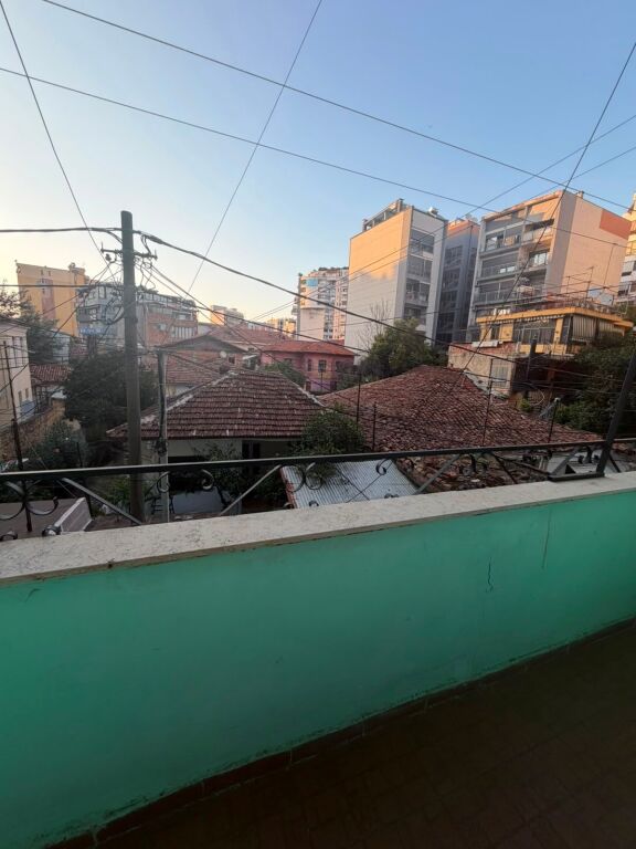 Apartament 1+1 me qera tek Pazari i Ri