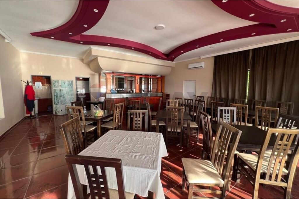 🍽️ BAR-RESTORANT ME QIRA – UJË I FTOHTË, VLORË