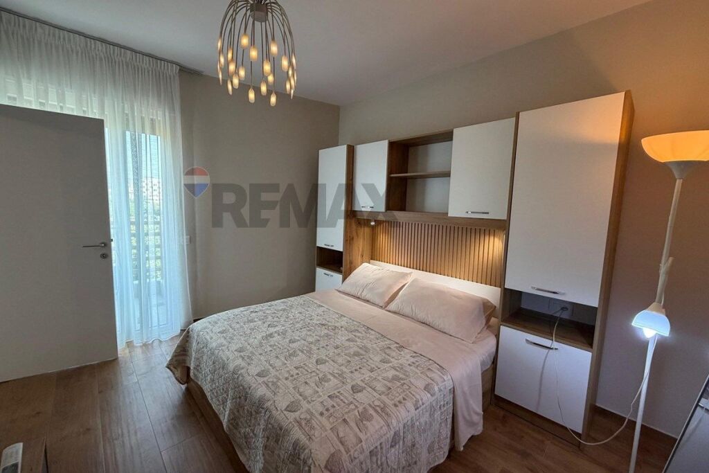 Apartament - Për Qira - Rruga Dritan Hoxha, Tiranë