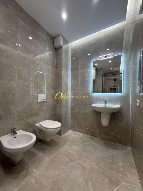 RRUGA DRITAN HOXHA, APARTAMENT ME QERA 1+1