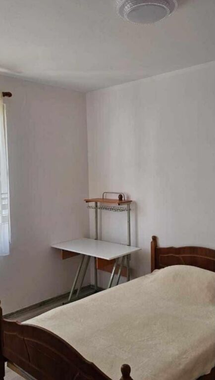 RRUGA DRITAN HOXHA, APARTAMENT ME QERA 2+1