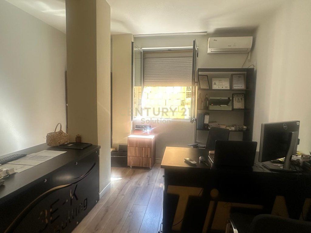 SHITET APARTAMENT 2+1+2 RRUGA E KAVAJES