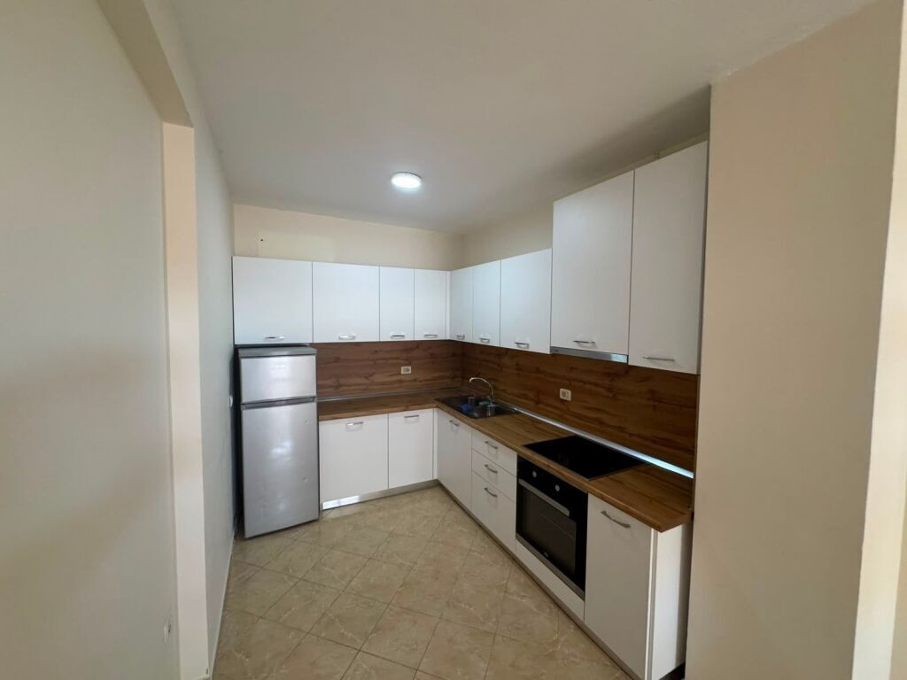 Apartament 2+1 me qira tek Selvia