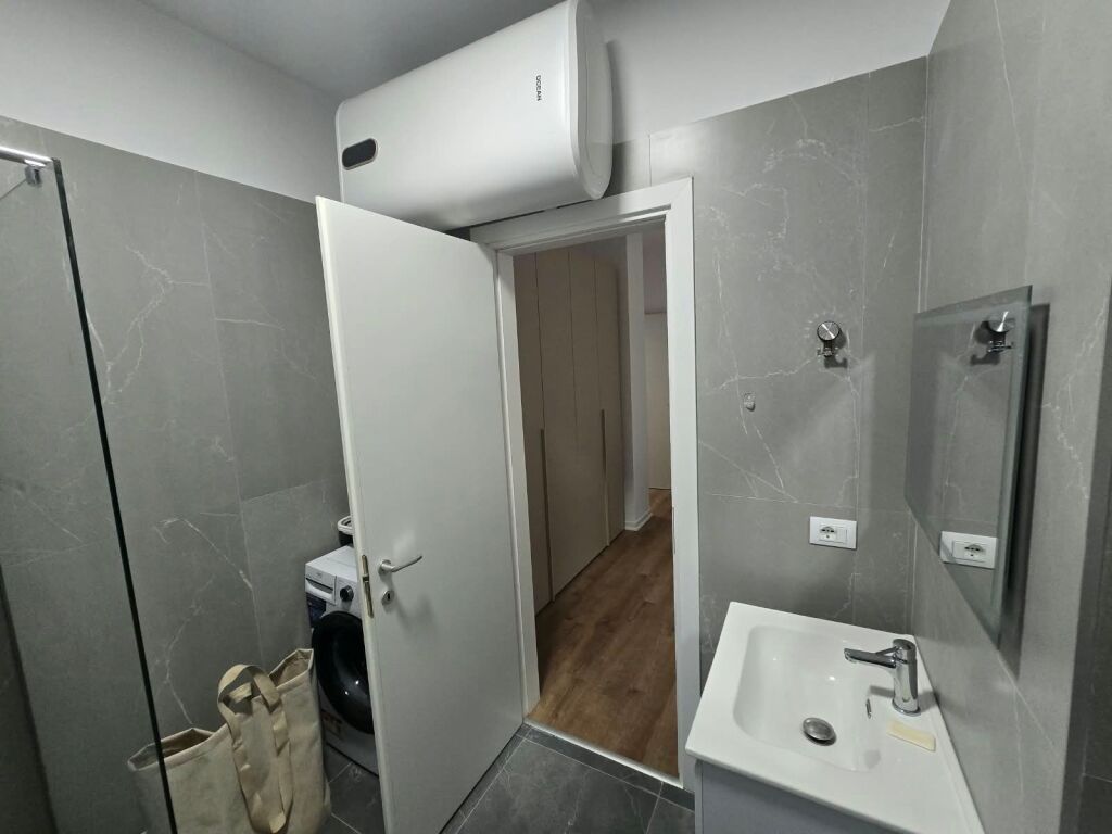 Apartament me qera tek Concord Center Tirane