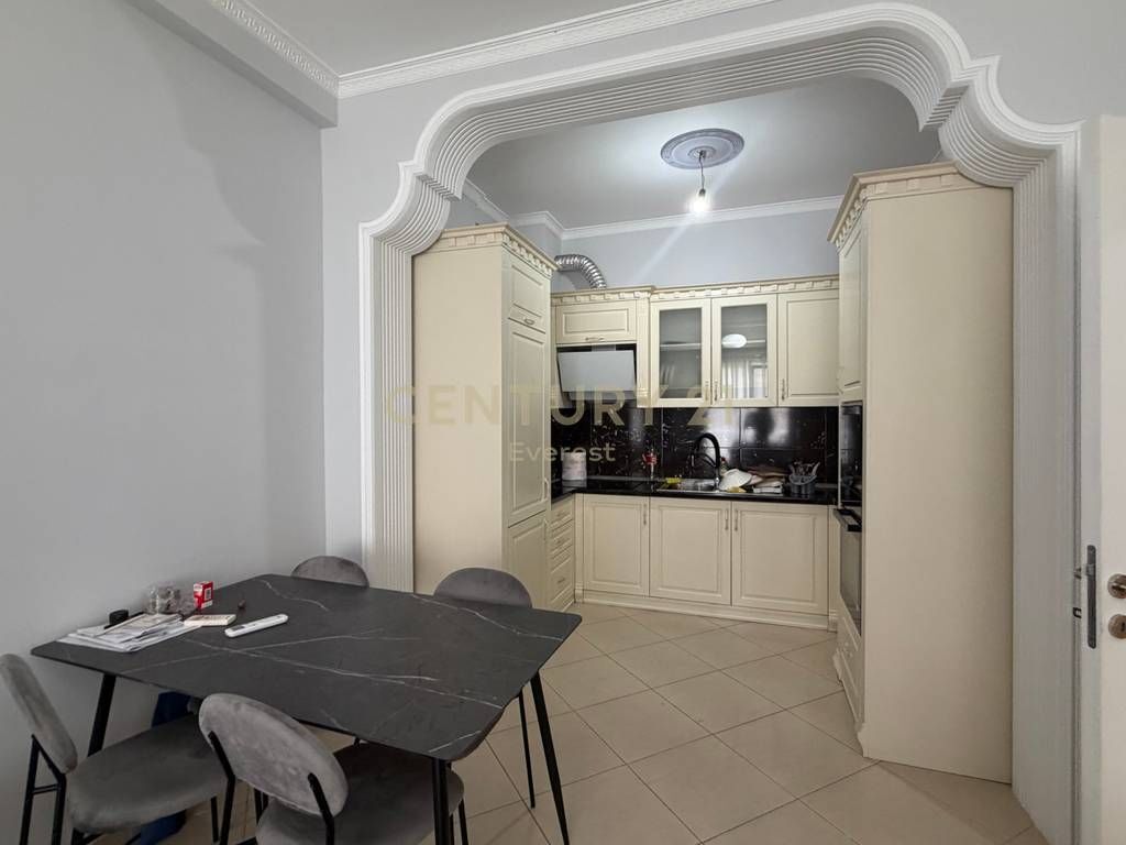 🏠 KOMUNA E PARISIT – APARTAMENT 2+1+2 ME QIRA