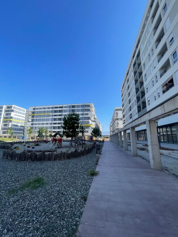 Shitet apartamente 1+1 tek Univers City