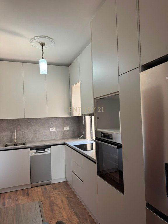 Jepet me qira — Apartament 1+1 i sapo investuar, pranë "Universiteti Barleti"