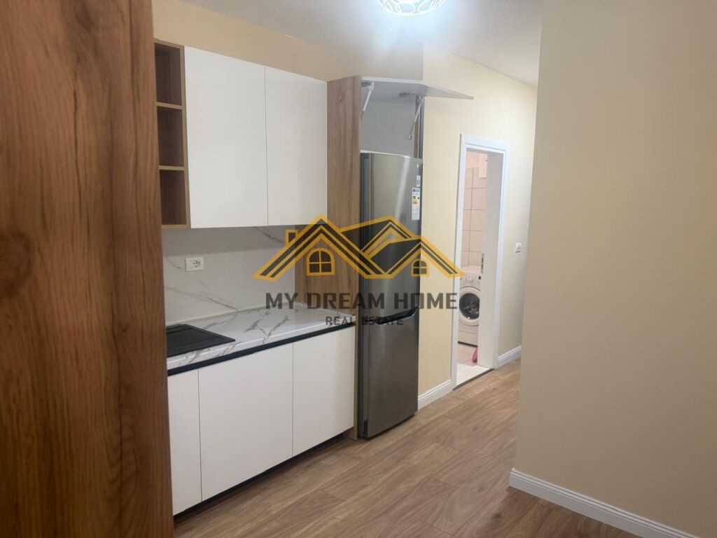 Jepet me qera apartament 2+1, Stacioni i Trenit, Durrës