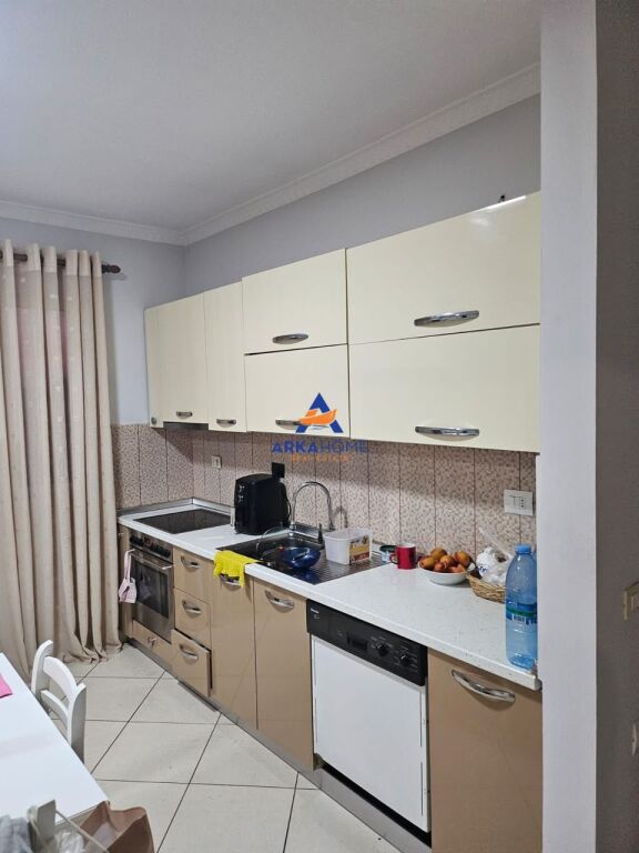 JEPET APARTMENT ME QERA 2+1+BALLKON "RRUGA 5 MAJI" 600 EURO