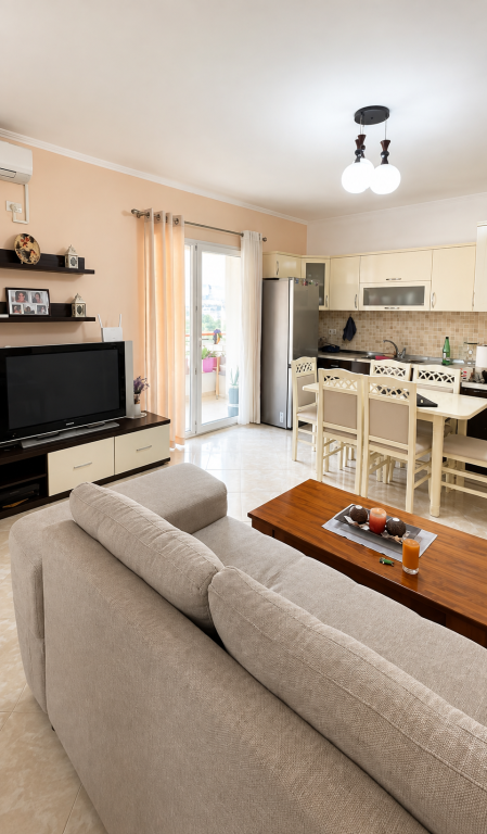 Shitet apartament 2+1