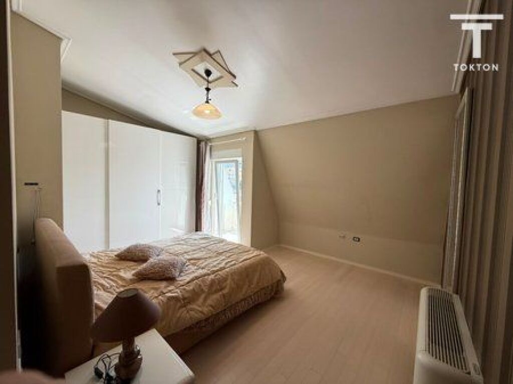 SHITET, APARTAMENT 2+1+2+POST PARKIMI, FRESK, TIRANË