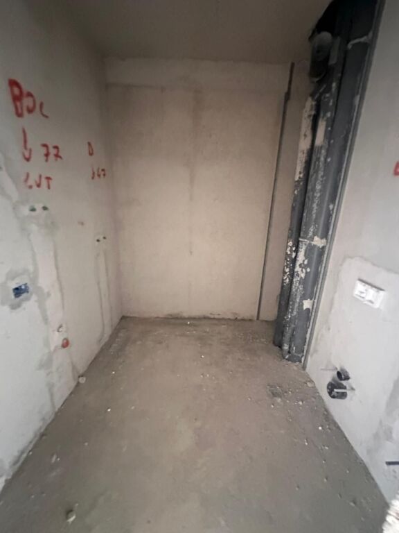 Apartament ne shitje 2+1+2 Tirana Entry