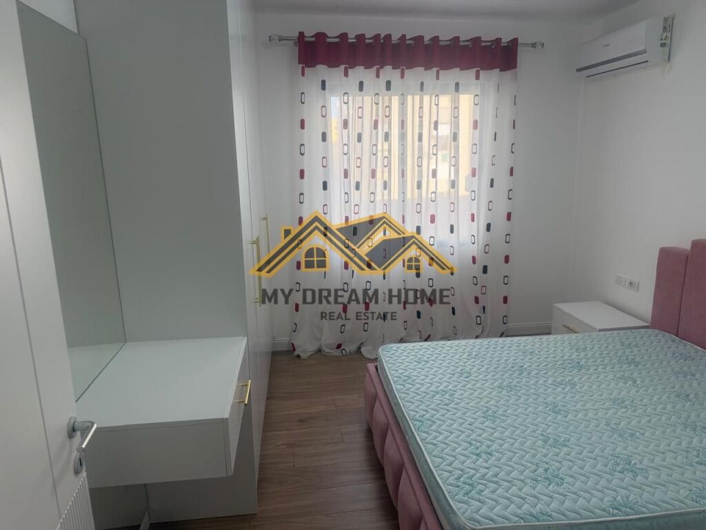 Jepet me qera apartament 2+1, Stacioni i Trenit, Durrës