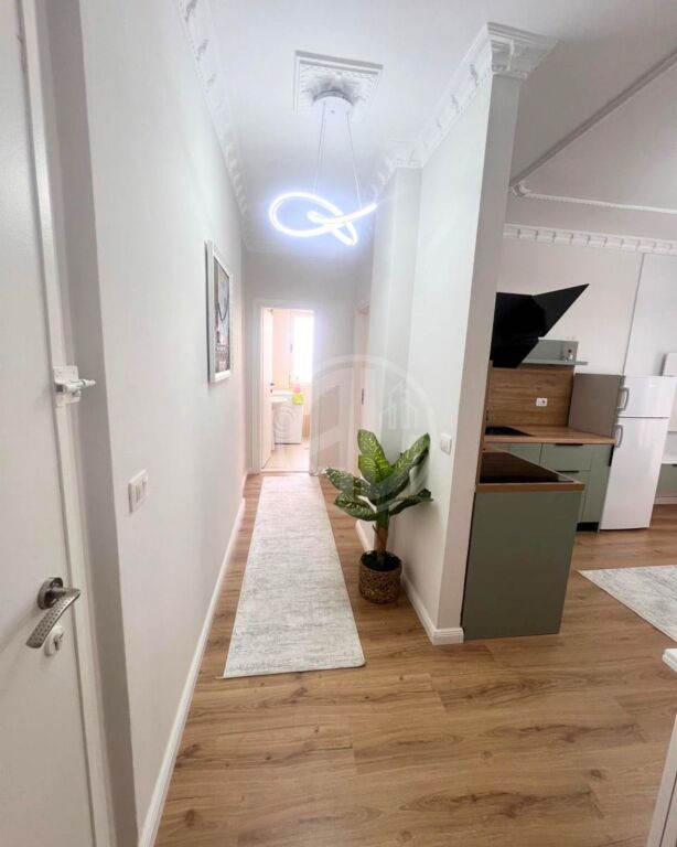 Shitet Apartament 1+1 i Sapomobiluar – Golem, Rruga Viena