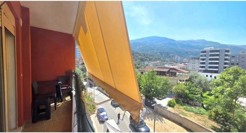 Apartament 1+1 me qera ne Lungo Mare,pas Hanover