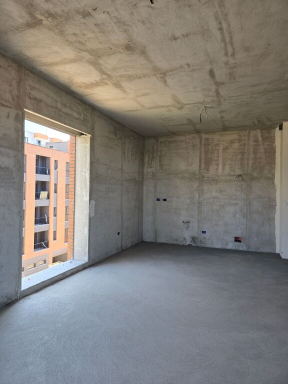 SHES APARTAMENT 2+1 NË KAMEZ!