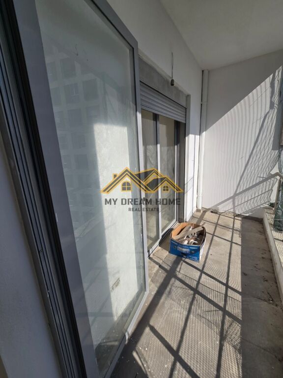 SHITET APARTAMENT 1+1 TEK STACIONI TRENIT