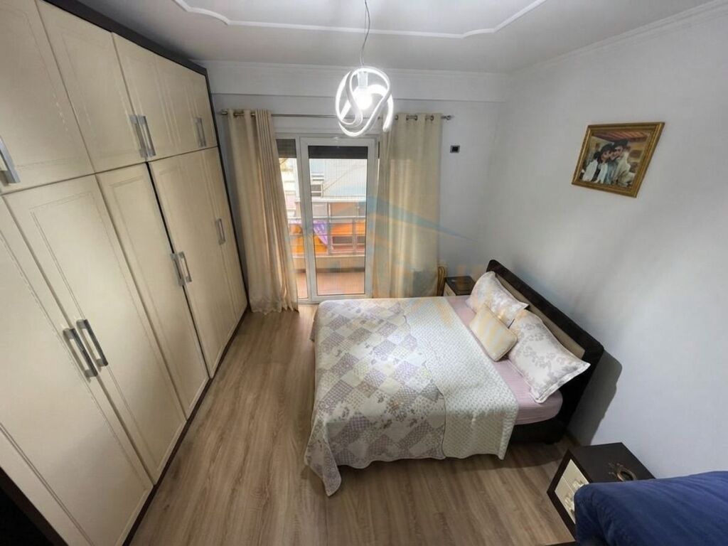 Shitet, Apartament 2+1+2 , Liqeni i Thatë, Tiranë.