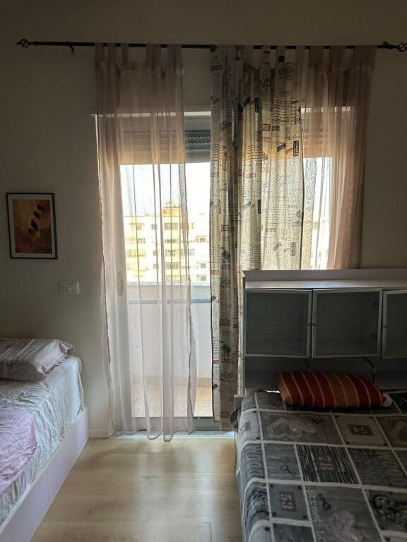 Appartamento Con Vista Mare E Porto 3+1+2 In Affitto, Durazzo!