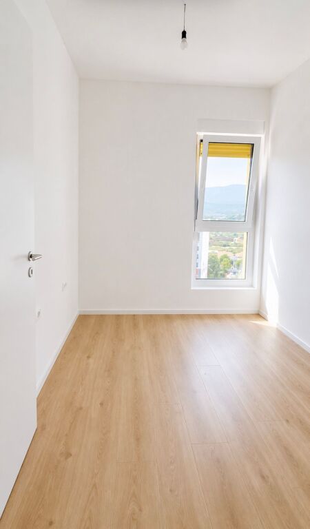 Shitet apartament 2+1