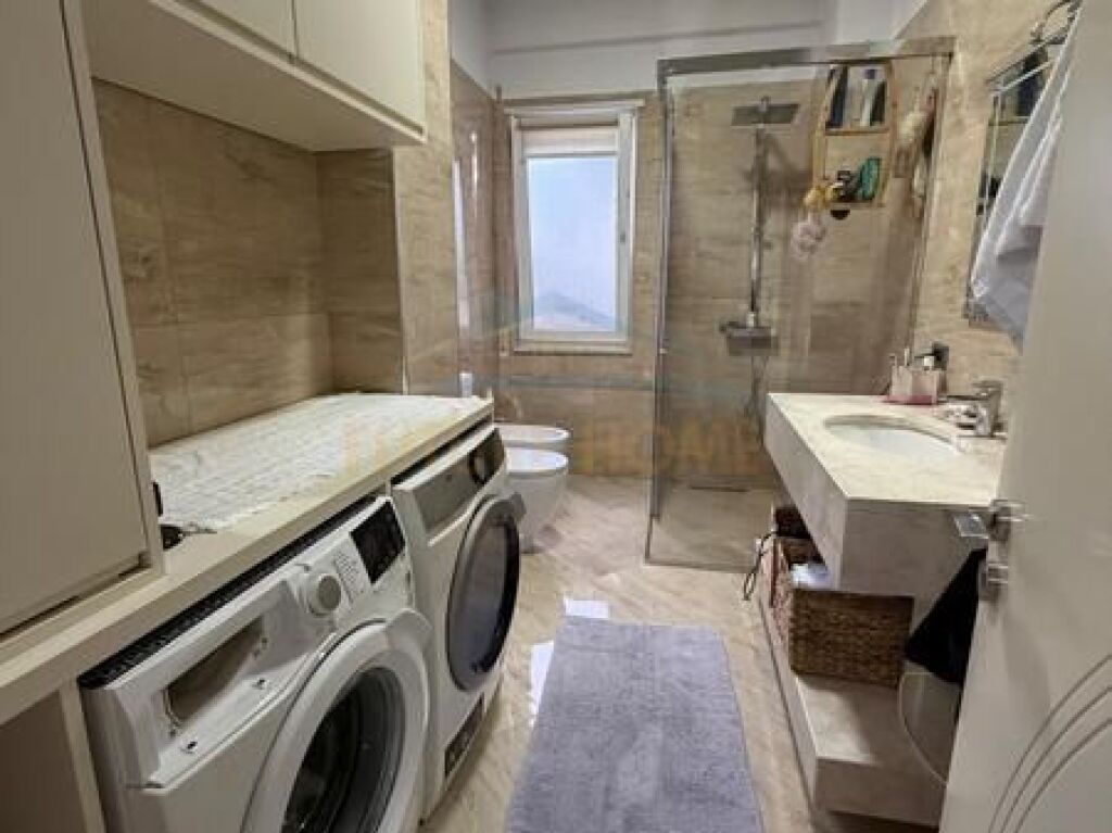 In vendita, Appartamento 2+1+2, Lago Secco, Tirana.