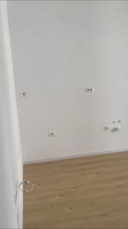 AMBIENT BIZNESI,30000 LEKE.ALI DEM
