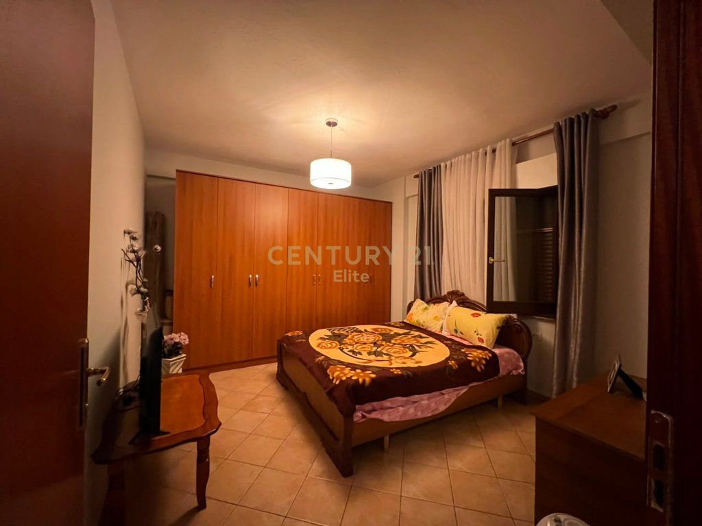 Appartamento 2+1+2 in affitto a Komuna e Parisit!