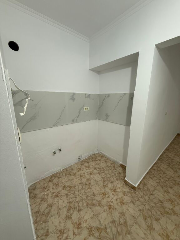 NEGOZIO+MONOLOCALE IN VENDITA