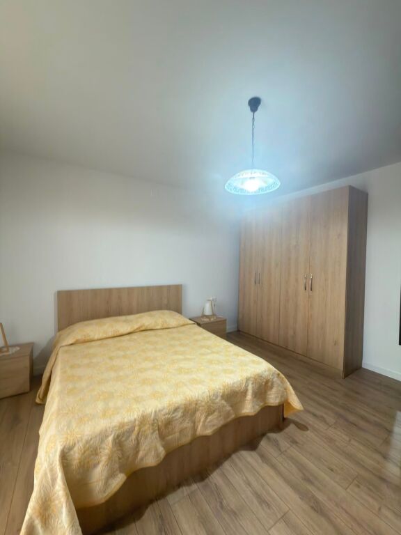 Jepet me qira apartament 2+1+2+parking tek Komuna e Parisit