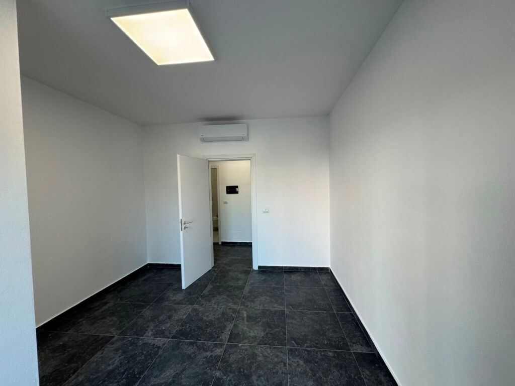 Office for rent at S_Living in Zog te Zi