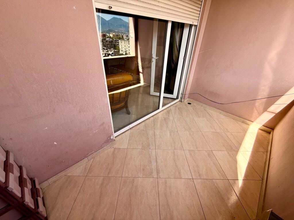 📣 APPARTAMENTO 1+1 IN AFFITTO ✨📍 Via “Siri Kodra”, all'interno del Piccolo Anello, vicino al Mercato “Xhangolli”
