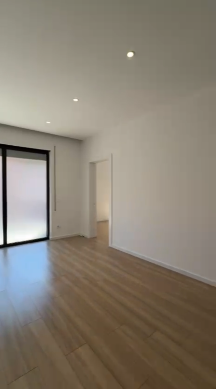 For rent 3+1+2 for Office Myslym Shyri !