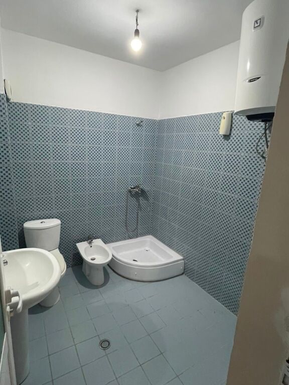 📌Apartament 2+1+2 tualete me qira – Yzberisht !