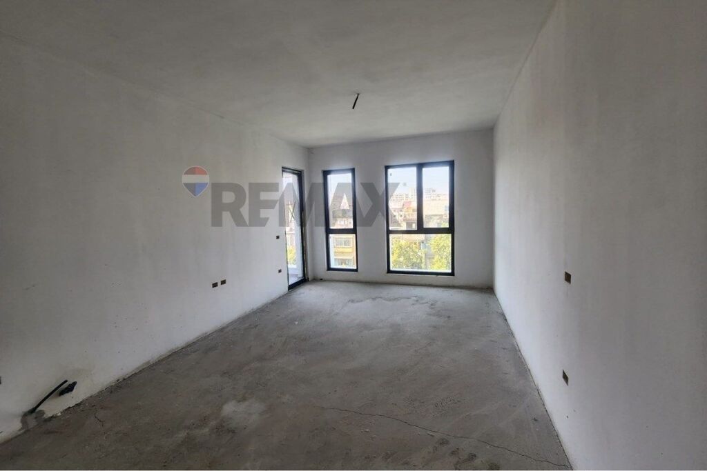 Apartament 2+1 per shitje Square 21