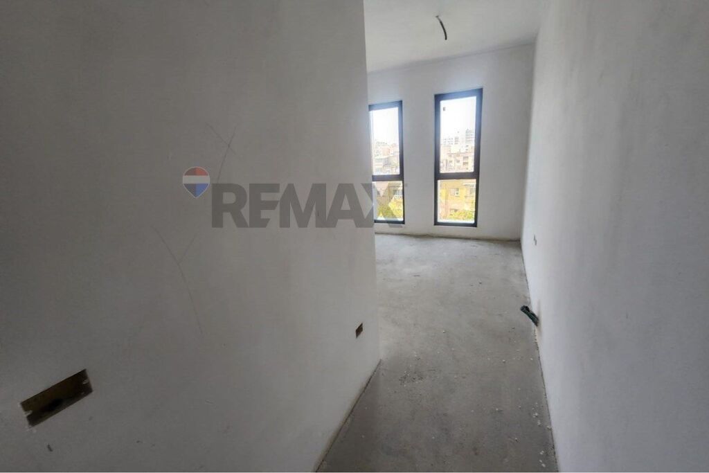 Apartament 2+1 per shitje Square 21