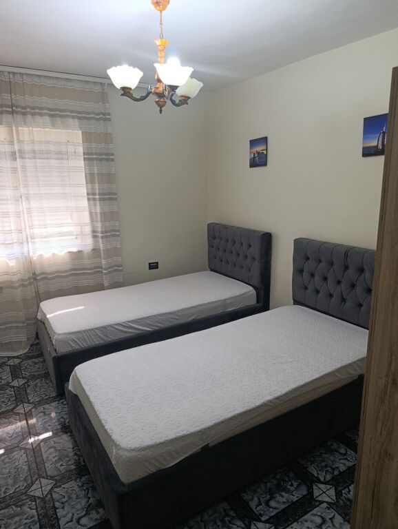 Qera | Apartament 2 + 1 | Shkolla Bashkuar | 420 €/muaj