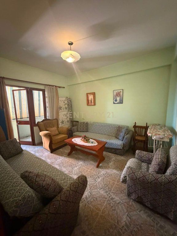 Apartament 3+1 me qira tek Stadiumi ,Durres !!