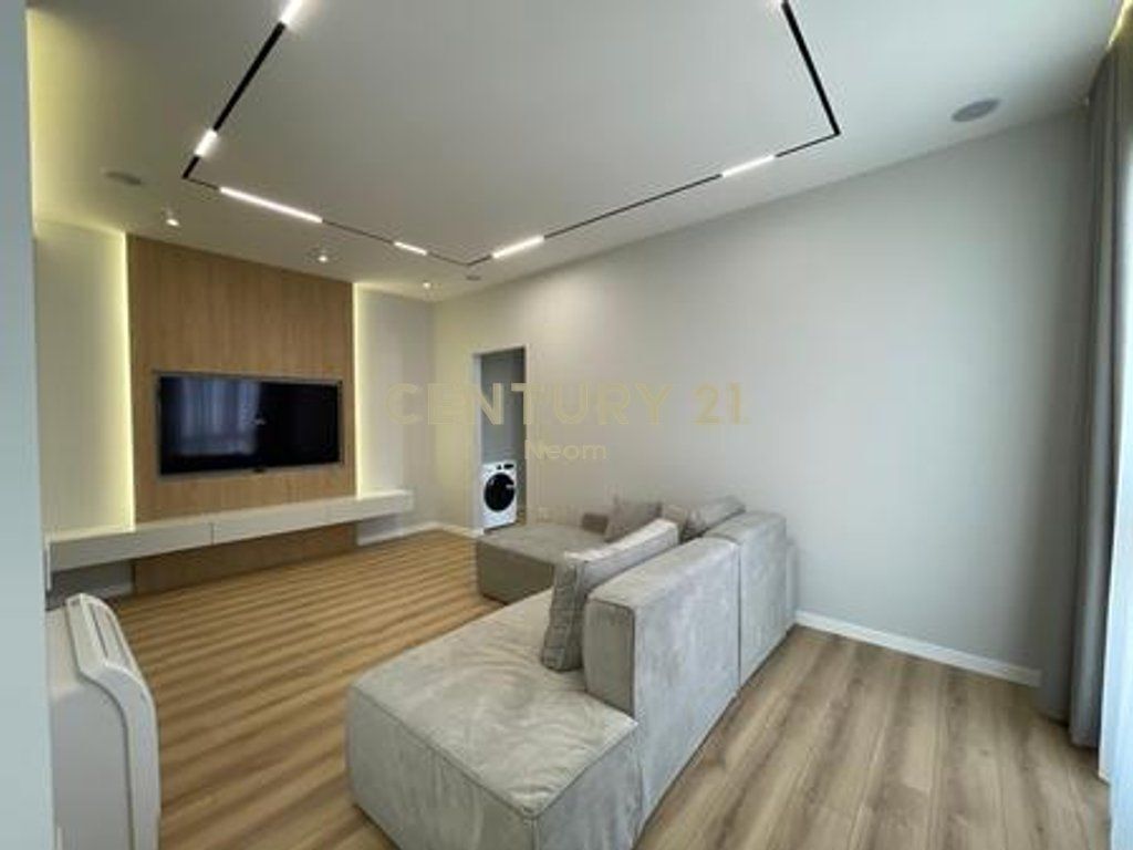 QIRA, APARTAMENT PREMIUM 1+1 me POST PARKIMI