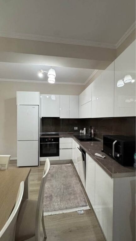 Appartamento 1+1 in Affitto - Te Brryli, Tirana
