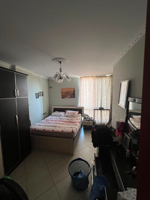 apartament 2+1+2 per  shitje   përballë kompleksit frata