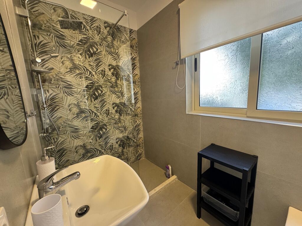 Shitet Apartament 1+1 Golem