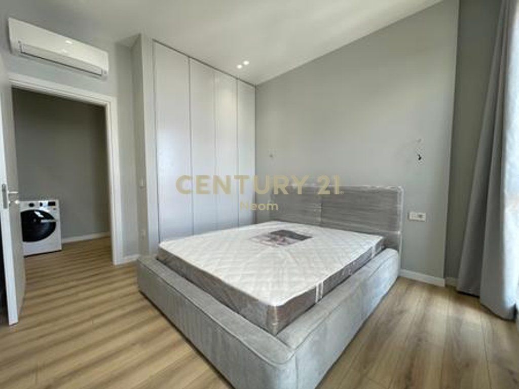 QIRA, APARTAMENT PREMIUM 1+1 me POST PARKIMI
