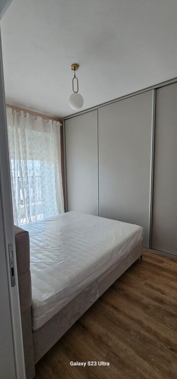 Apartament 2+1+2, i pabanuar më parë, në një nga komplekset më të kërkuara të Univers City.