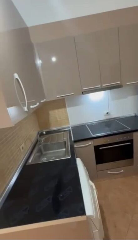 Qera | Vile 1 + 1 | Rruga Dritan Hoxha | 450 €/muaj