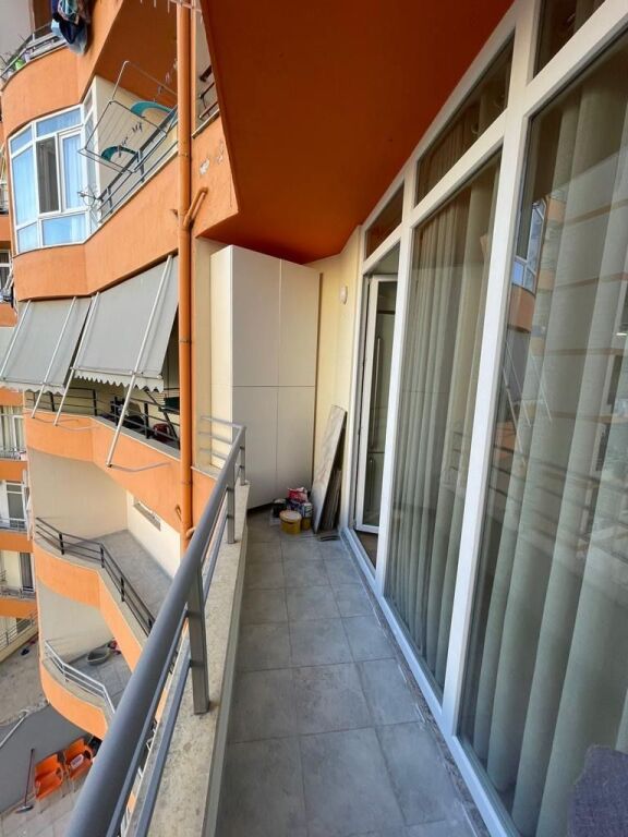 Appartamento 1+1+1 con Balcone in Affitto