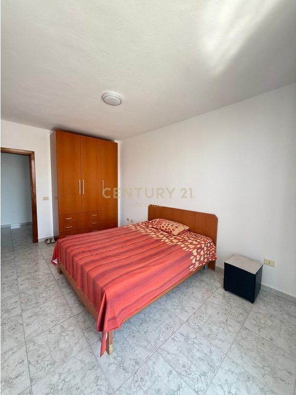 Appartamento 2+1 in Affitto sulla Spiaggia, Durazzo - 500€