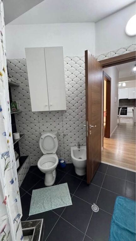 Appartamento 1+1 in Affitto - Te Brryli, Tirana