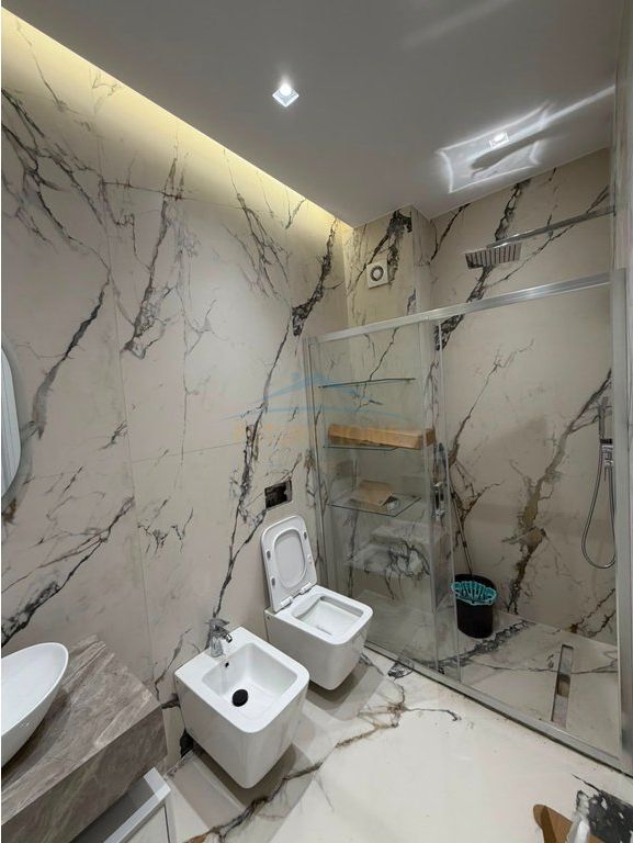 Qera , Apartament 2+1+Post Parkimi , Liqeni i thate , Tirane